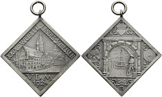 Ulm, Stadt. . 
Tragbare, mattierte Silbermedaillenklippe 1924 von Mayer und Wilhelm (unsigniert), auf das 29. Württem- bergische Landesschießen. Ansi...