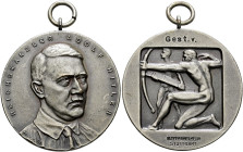 Drittes Reich. . 
Tragbare, versilberte Bronzemedaille 1933 von Mayer und Wilhelm. Gestiftet von der Prägefirma in Stuttgart. Brustbild des Reichskan...