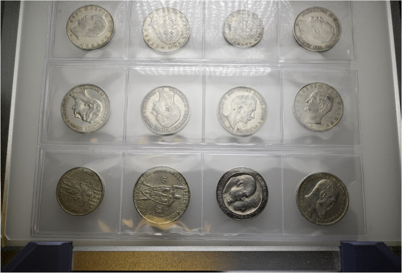 Lots. . 
74 Stücke: zumeist Silbermünzen, dabei: BAYERN: 1/2 Gulden 1844 und Do...