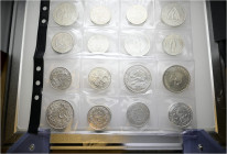 Lots. . 
22 Stücke: WEIMARER REPUBLIK, 3 RM 1924 A, 5 RM 1925 D und 3 RM 1925 E Rheinlande, 3 Reichsmark 1926 A. Lübeck, 3 RM 1927 A. Bremerhaven, 3 ...