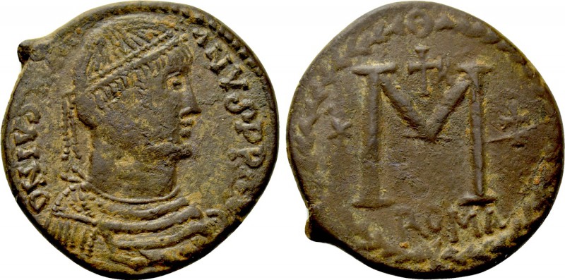 JUSTINIAN I (527-565). Follis. Rome. 

Obv: D N IVSTINIANVS P P AVG. 
Diademe...