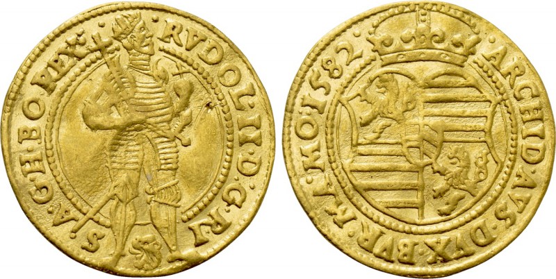 HOLY ROMAN EMPIRE. Rudolf II (1576-1612). GOLD Ducat (1582). Prague. 

Obv: RV...