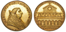 STATO PONTIFICIO. MARTINO V (Oddone Colonna), 1417-1431 Medaglia di restituzione in bronzo dorato (circa 1664). I restauri e la ricostruzione delle ch...