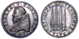 STATO PONTIFICIO. SISTO V (Felice Peretti), 1585-1590. Medaglia in argento A. VI (1590). Erezione dei quattro obelischi egizi.