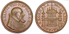 STATO PONTIFICIO. URBANO VIII (Maffeo Barberini), 1623-1644. Medaglia annuale in bronzo A. XIII (1636). Riedificazione della facciata della chiesa di ...