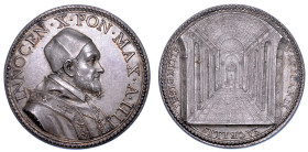 STATO PONTIFICIO. INNOCENZO X (Giovanni Battista Pamphilj ), 1644-1655. Medaglia annuale in argento A. IV (1648). Decorazioni della Basilica Vaticana.