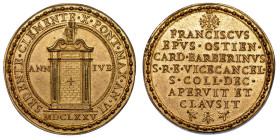 STATO PONTIFICIO. CLEMENTE X (Emilio Altieri),  1670-1676. Medaglia in bronzo dorato 1675/A. VI. A. Jub. Apertura e chiusura della Porta Santa della B...