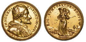 STATO PONTIFICIO. INNOCENZO XI (Benedetto Odescalchi), 1676-1689. Medaglia in bronzo dorato A. V (1681). Il Papa Buon Pastore di anime.