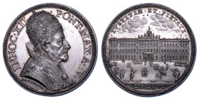 STATO PONTIFICIO. INNOCENZO XII (Antonio Pignatelli), 1691–1700. Medaglia annuale in argento 1695/A. IV. Palazzo della Curia Innocenziana o di Monteci...