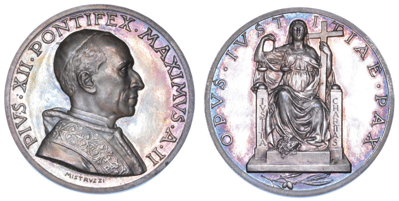 VATICANO. PIO XII (Eugenio Pacelli), 1939-1958.

Medaglia annuale in argento 1...