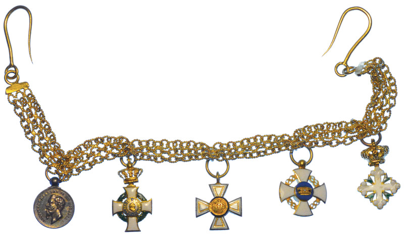 ITALIA - REGNO D’ITALIA, 1861-1946.

Catena a maglia in oro per abito da cerim...