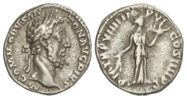 ROMAN COINS: ROMAN EMPIRE

Denario. 183-185 d.C. CÓMODO. Anv.: M. COMMODVS ANTON. AVG PIVS. Cabeza laureada a derecha. Rev.: P M TR P VIIII IMP VI C...