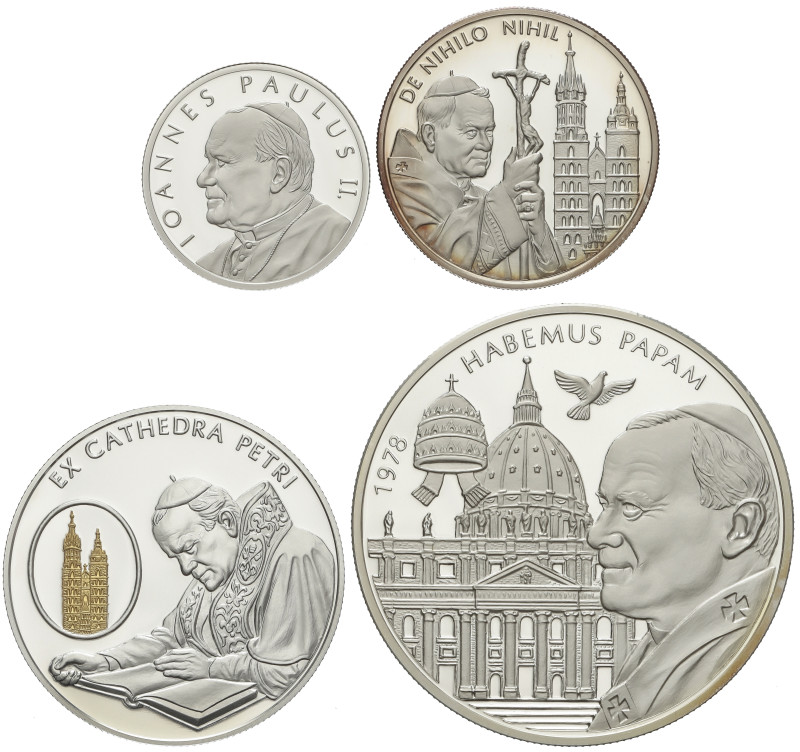 WORLD COINS: SAN MARINO

Set 4 monedas 25, 50, 100 y 200 Liras. 2005. AR. Esce...