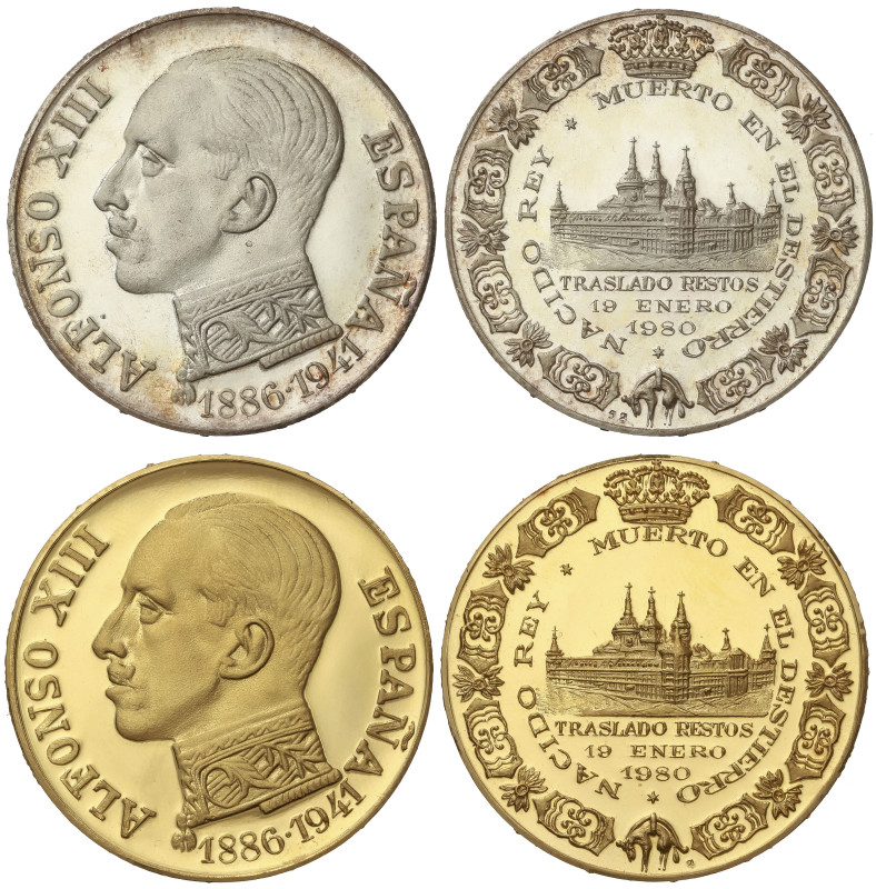 Lote 2 medallas Retorno a España de los restos mortales de Alfonso XIII. 1980. A...
