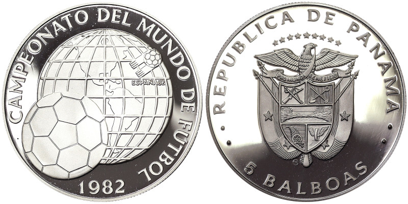 Panama, 5 Balboas, 1982, World Football Championship. Mintage: 9.446 pcs. Ag.925...