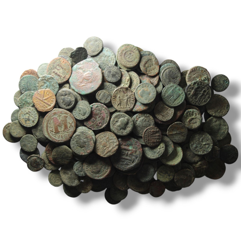 200 pieces mixed coins / SOLD AS SEEN, NO RETURN!