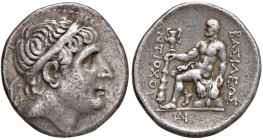 § SIRIA Antioco II (261-246 a.C.) Tetradramma - Testa diademata a dx. R/ Eracle seduto a sx - S.Cop. 80 e suc. AG (g 16,99)

Status: qBB

Notes: P...