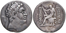 § BACTRIANA Euthydemo I (230-190 a.C.) Tetradramma - Testa diademata a dx. R/ Eracle seduto a sx - S.Cop. 252 e suc. AG (g 15,94) RR

Status: MB

...