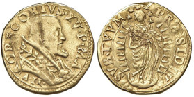 Gregorio XV (1621-1623) Scudo d'oro An. II - Munt. 7 AU (g 3,17) RRR Esemplare senza segno di zecca, moneta veramente di rarissima apparizione. Proven...