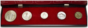 USA - Set di Monete d'Argento Presidenziale 1964 di 5 valori - in cofanetto

SPEDIZIONE IN TUTTO IL MONDO - WORLDWIDE SHIPPING

FDC