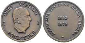 Medaglia Accademia Italiana della cucina a ricordo del suo fondatore, Orio Vergani - 1953-1958 - AE gr.43,71; mm. 44

SPEDIZIONE IN TUTTO IL MONDO -...
