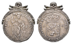 Historiepenningen - 1729 - Medal 'Overlijden van Johan van Rooije, made from a Deventer provincial guilder 1698' (Bemolt 828) - coin with a crescent-s...