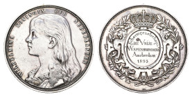 Historiepenningen - 1891/1895 - 'Prijspenning van Koningin Wilhelmina, voor schermwedtrijd te Amsterdam' by J.P.M. Menger (Zw.977) - Obv. Young bust l...