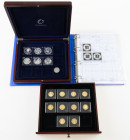 Medals in boxes - Miscellaneous - Two cassettes containing 13 large and 10 small silver coins and replica's - added 1 album with 3 medals