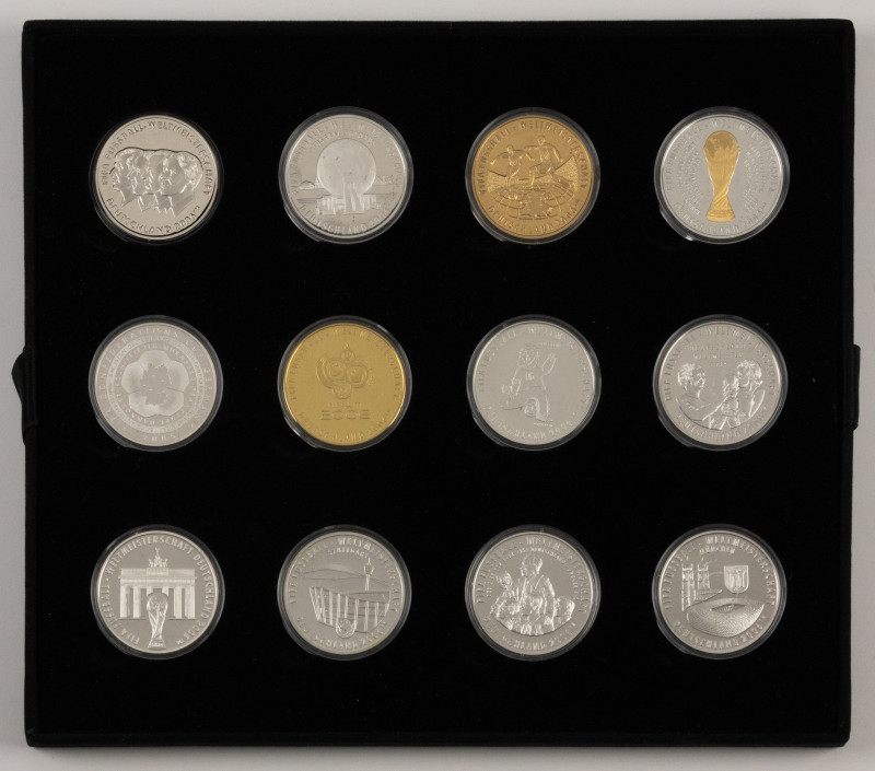 Medals in boxes - Miscellaneous - Germany - cassette 'FIFA Fussball Meisterschaf...
