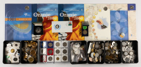Medals in boxes - Miscellaneous - Large lot of medals incl. many ecu's, series SMN tokens, some counters, Oranje 2000 collections, royal inauguration/...