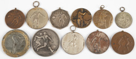 Medals in boxes - Miscellaneous - Romania attractive lot with medals and awards in Football 1921-1944, Oradea, Cluj and Arad, approx. 11 pcs.