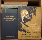 Literature - Netherlands - Lot of 15 books on the Dutch East Indies, incl. 'Encyclopedie van Nederlandsch-Indië' 4 vols. (broken spines) and 'Staatsre...