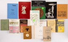 Literature - World - Lot of 10 publications incl. Dannenberg 'Grundzuge der Münzkunde' and Grierson 'Münzen des Mittelalters', added some price lists ...