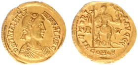 Roman Imperial Coinage - Valentinianus III (425-455) - AV Solidus (Ravenna AD 426-430, 4.32g) - D N PLA VALENTINIANVS P F AVG Pearl-and-rosette-diadem...