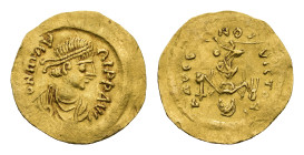 Byzantine Coinage - Maurice Tiberius (582-602) - AV Semissis (Constantinople, 2.16g) - Pearl-diademed, draped and cuirassed bust right / Victoria adva...
