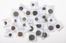 Ancient coins in lots - Roman coinage - An interesting collection of Greek Roman bronzes incl. LYDIA with Thyatira/Commodus (Cop. 602), Hierocaesarea/...