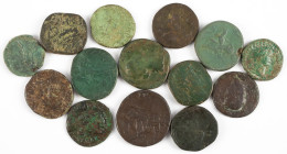 Ancient coins in lots - Roman coinage - A small collection of Roman bronze coins: 7 Sestertii incl. Hadrianus, Commodus, Marcus Aurelius, 2 x Faustina...