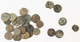 Ancient coins in lots - Miscellaneous coinage - A small lot of Hebrew Prutah's, several rulers and types - in total c. 26 pieces in several grades, al...