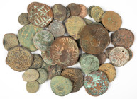 Ancient coins in lots - Miscellaneous coinage - A small lot ancient mainly bronze coins: 6 Byzantine Folles, a few Antoniniani, some Folles (mainly 4t...