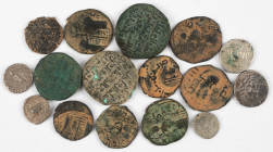 Coins world in boxes - Arabian Empires - Lot of 16 coins Arabian Emipires incl. Zangid of Mawsil, Qutb al-Din Mawdud AE Dirham (2) (S&S 59); Nasir al-...