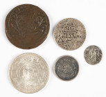 Coins world in boxes - Arabian Empires - Lot with 5 coins Sudan 20 piastres AH1312/12 (KM26); Tunisia Kharub AH1164 (KM46); Saudi Arabia AR 1 Riyal AH...