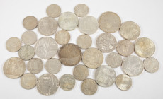 Coins world in boxes - Austria - Box with Austrian silver coins incl. many 100 Schilling 1976, approx. 500 gr.