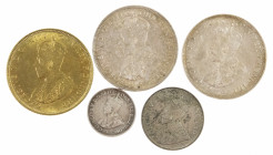 Coins world in boxes - British West Africa - Small lot British West Africa incl. 2 Shillings 1916, 1919, 1926, etc., attractive condition, with silver...