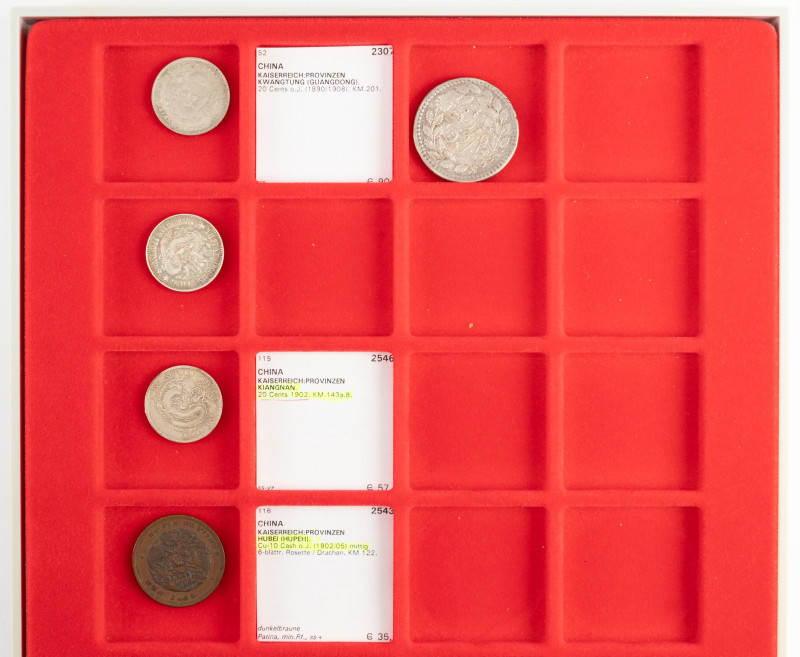 Coins world in boxes - China - Lindner cassette with 5 coins China: Sinkiang 5 M...