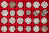 Coins world in boxes - Cuba - Lindner cassette with Cuban coins, incl. silver, approx. 24 pcs.