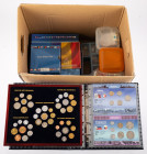 Coins world in boxes - Euro's - Box with collection "2 Euro Officiele Collectie" in 2 albums, Euro sets and sets before Euro in album incl. Portugal, ...