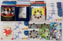 Coins world in boxes - Euro's - Big lot with Euro sets incl. Italy, Germany, Netherlants, Benelux, Cyprus, Finland, Austria, Latvia, Malta, etc., appr...