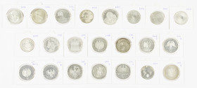 Coins world in boxes - Euro's - Boxes with Germany silver 10 Euro's and Netherlands 5 & 10 Euro's, all commemoratives