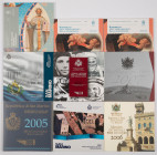 Coins world in boxes - Euro's - Nice lot with Euro sets San Marino incl. 2005, 2006, 2007, 2011, 2012, 2014, 2018, 2 Euro 2020 (2 pcs.), total 9 pcs.