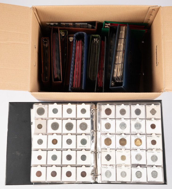 Coins world in big boxes - cannot be shipped - Miscellaneous - Moving box with 1...
